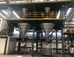 预碳化坩埚装出料系统