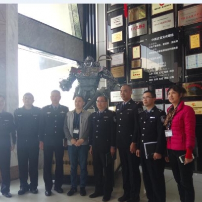 “暖春行动”进中鹏